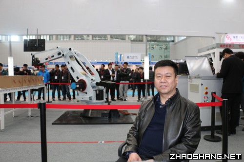 错位发展 走出适合园区自身发展之路——访天津市机器人产业园总经理黄巨山
