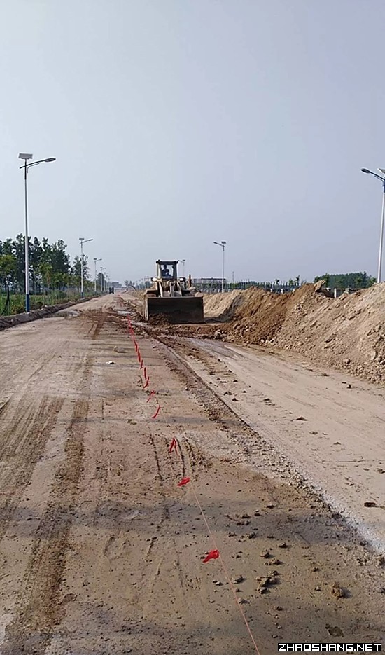 加快园区道路建设 服务工业经济发展